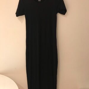 Black Sheath Dress with Crew Neck for Work​​​